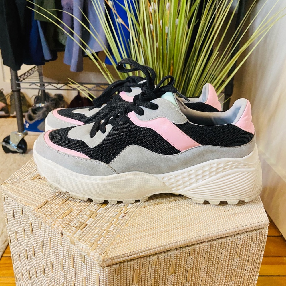 Sneakers